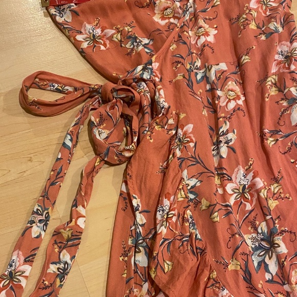 O’Neill Rust Orange Floral Wrap Midi Dress Size Medium - Picture 3 of 6